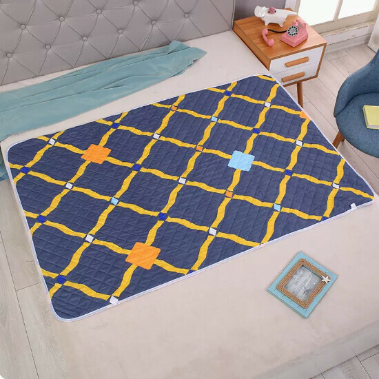Popular baby diaper pad [Cute Card [Waterproof and machine washable with cotton padding]] Size [150x200cm]