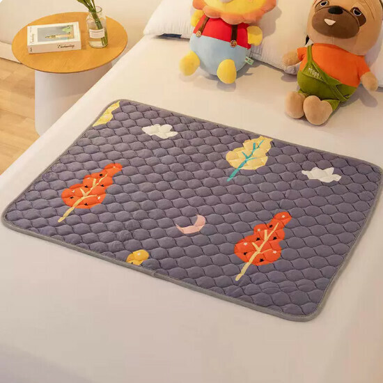 Popular baby diaper pad [Little Forest] size [70x100cm]