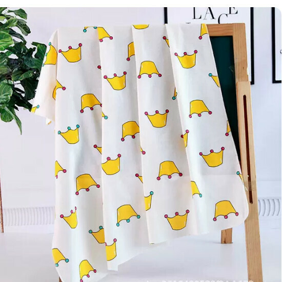 Popular baby quilt [Crown] size [85x85cm]