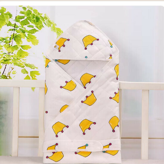 Popular newborn baby hooded quilt [Crown 80*80cm] size
