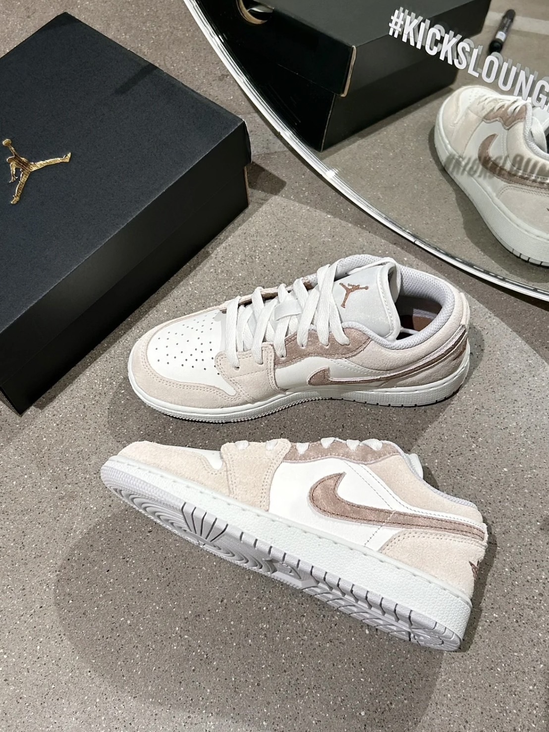 <療癒新色💫> Nike Air Jordan 1 Low 麂皮奶咖 大童