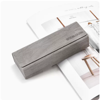 Popular glasses case (grey ((lens cloth + cleaning fluid included))