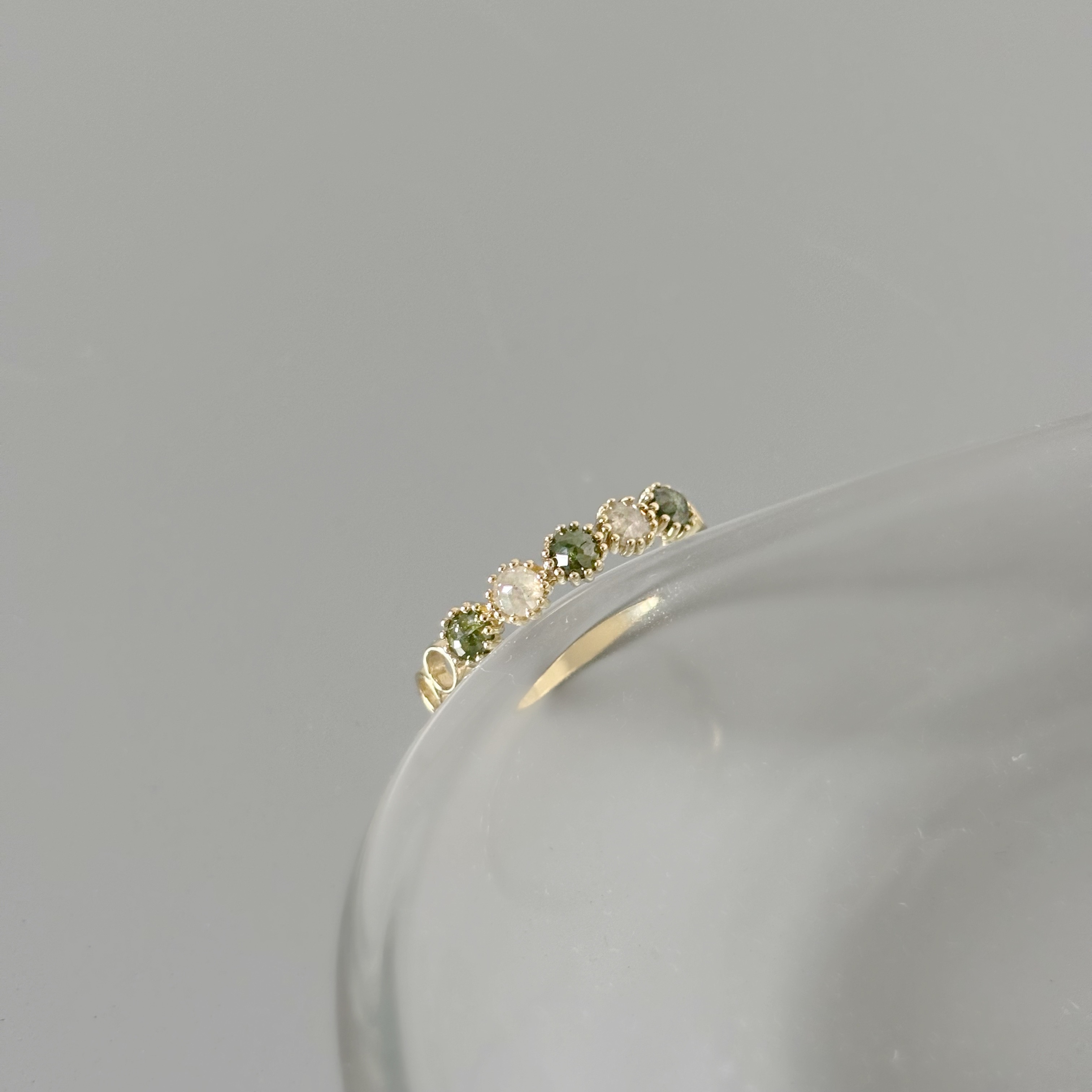 14k 0.45ct圈圈五顆綠灰鑽原礦戒指