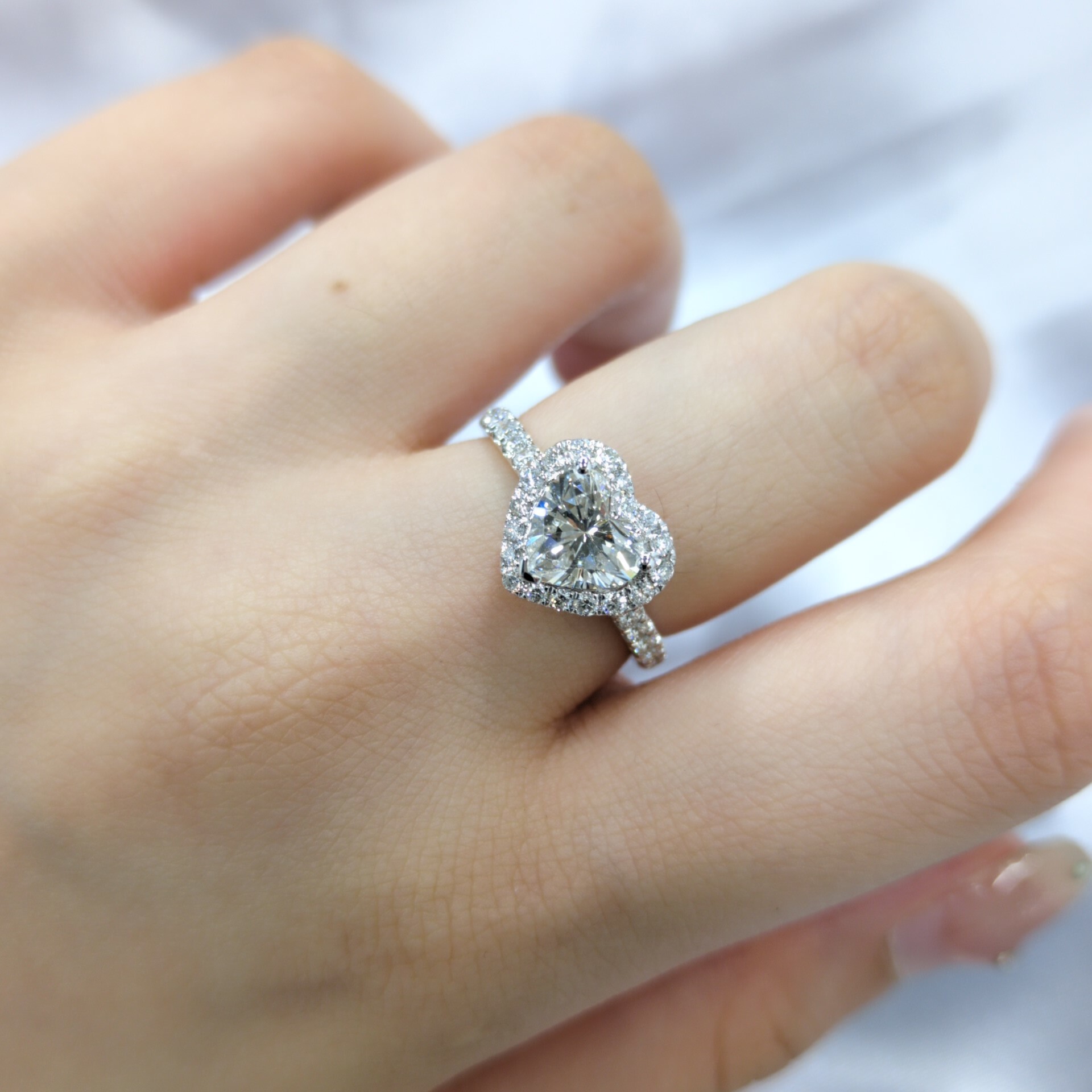 18K White Gold 1.49ct Heart Shaped Diamond Ring