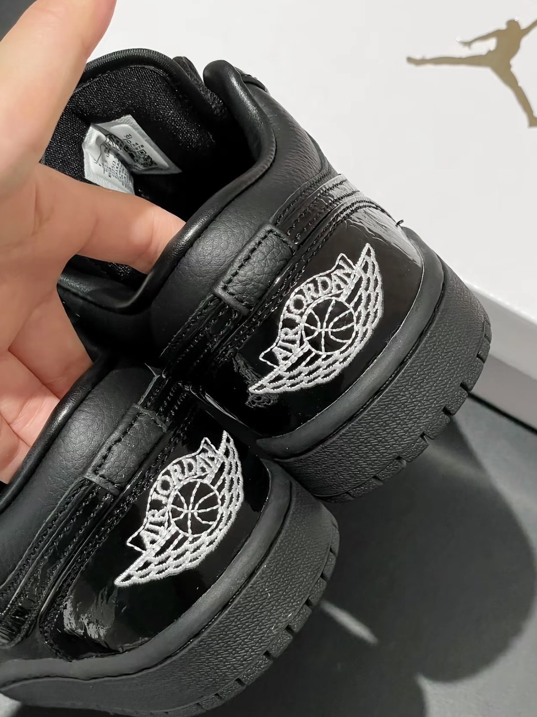 Nike Air Jordan 1 Low 夜銀黑 漆皮 皮革