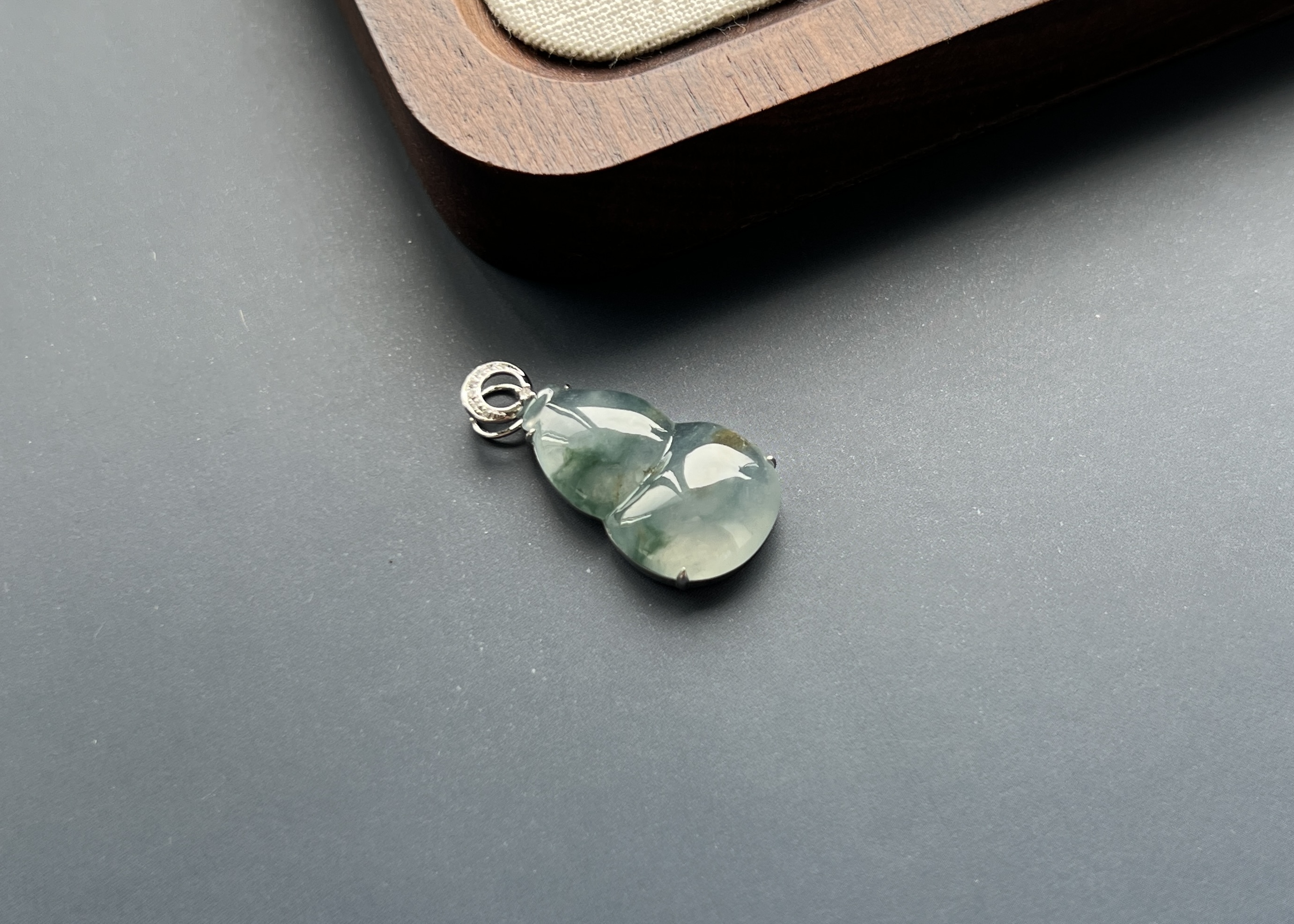 18K金鑲嵌-高冰飄花葫蘆