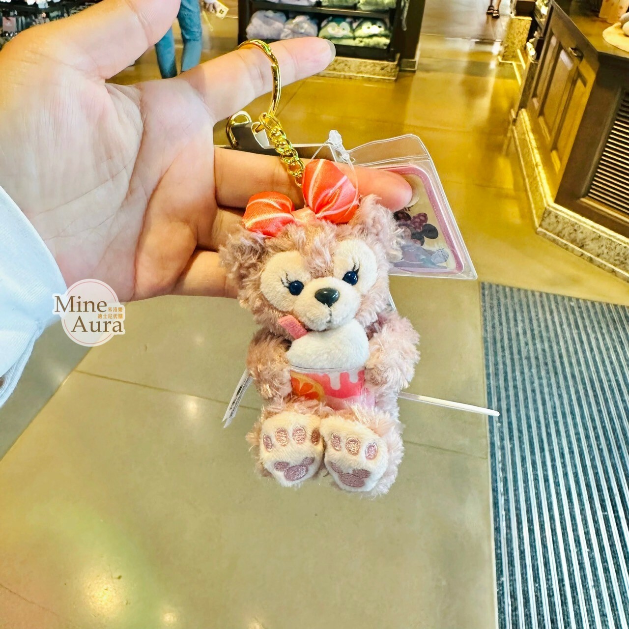 下午茶系列 雪莉玫 ShellieMay 坐姿 吊飾 鑰匙圈 -上海迪士尼樂園