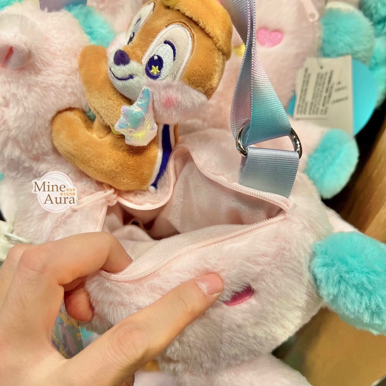 (特價現貨) 2023 春日 米奇 Mickey 和朋友們系列 黑鼻 奇奇 Chip 獨角獸 造型 斜背包 奇奇蒂蒂 Chip 'n Dale -上海迪士尼樂園