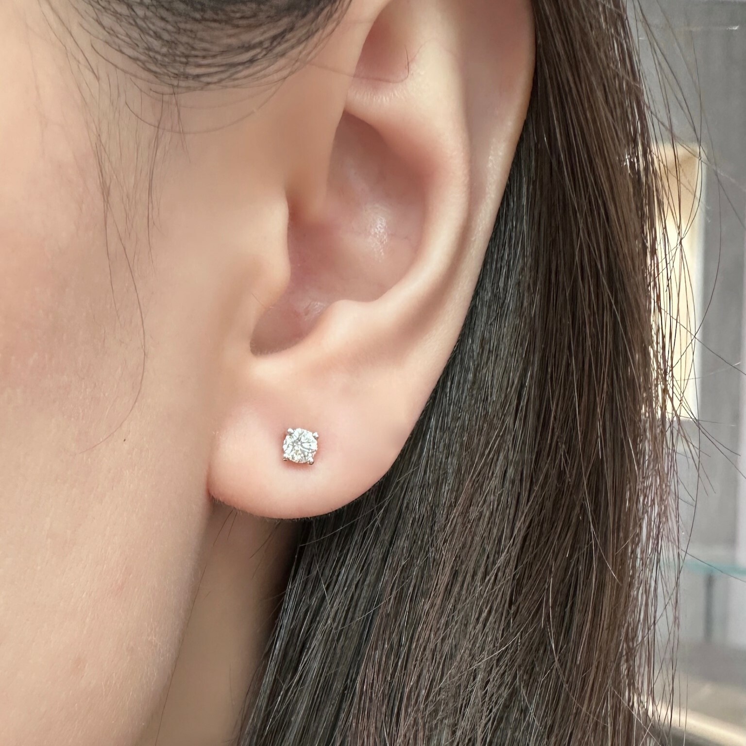 18K白金19份四爪清鑲鑽石耳環