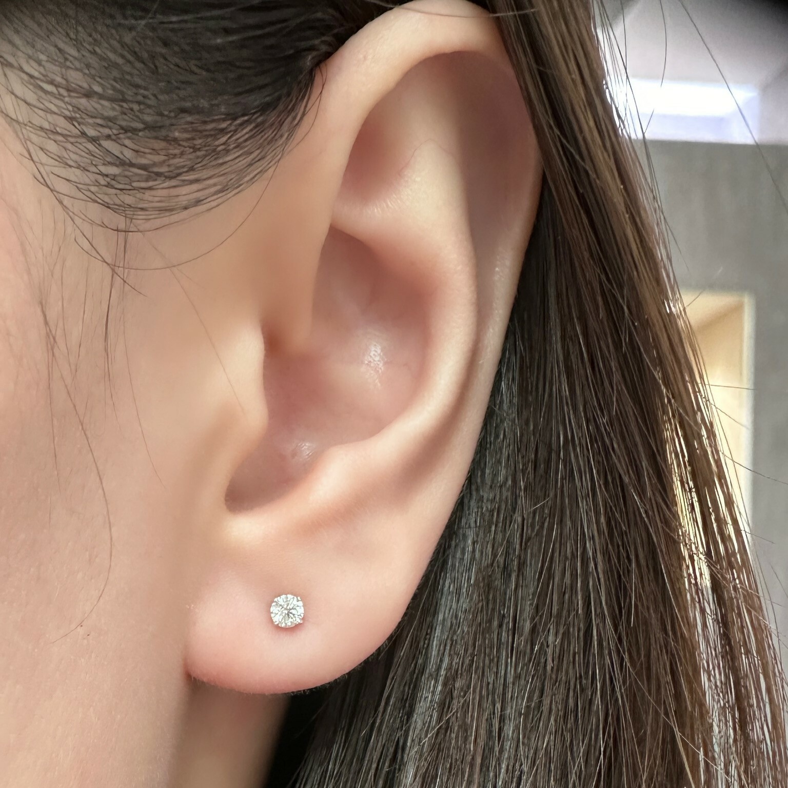 18K白金11份四爪清鑲鑽石耳環