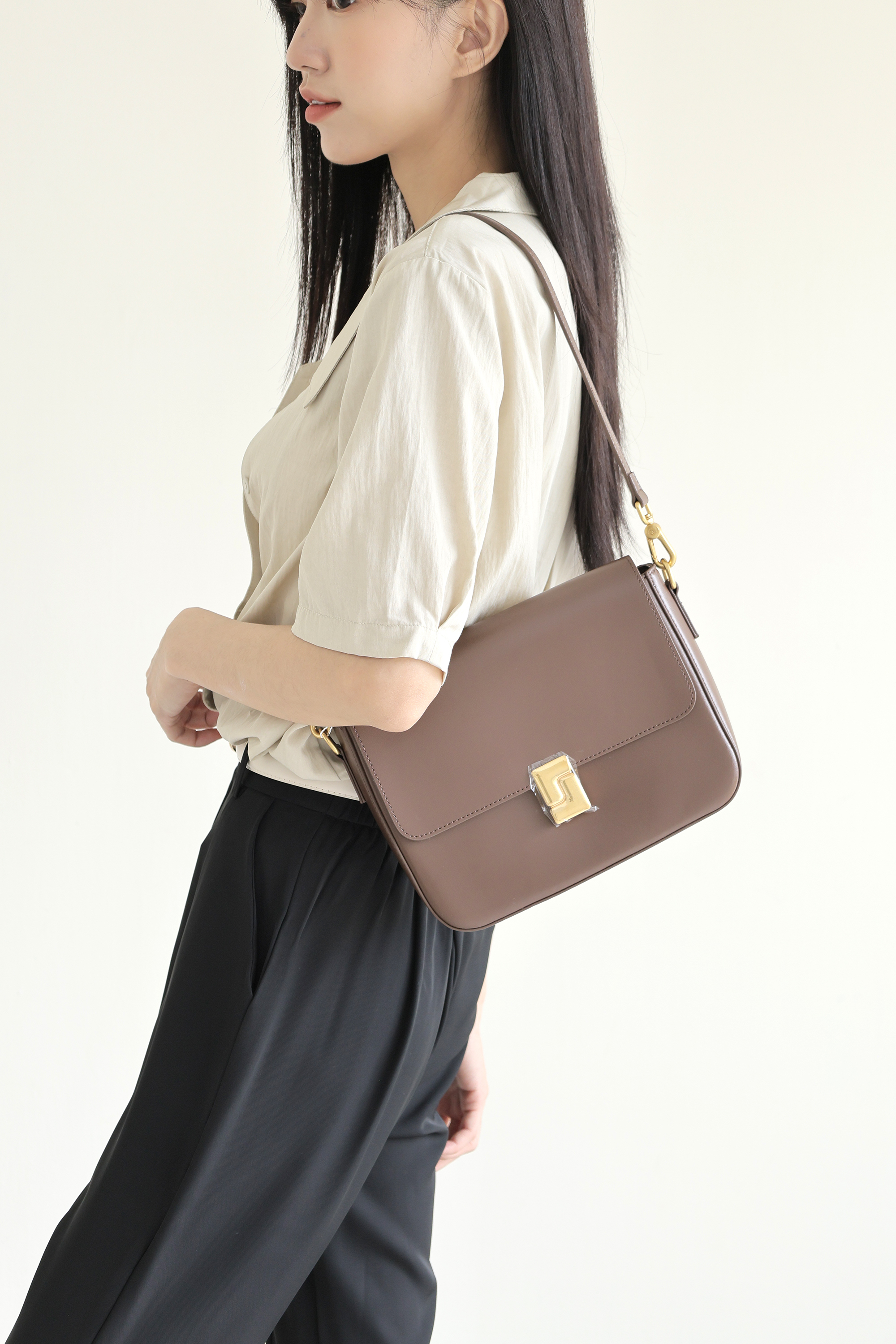 輕奢金釦真皮小方包8016