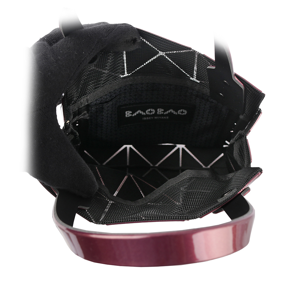 ISSEY MIYAKE三宅一生】BAO BAO CARAT-2 3X3 亮面金屬色手提小方