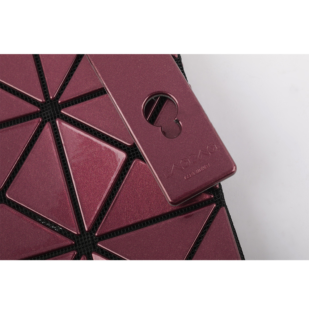 【 新品 】ISSEY MIYAKE 三宅一生 三宅一生が1971年のデビューコレクションで発表したハンカチーフ