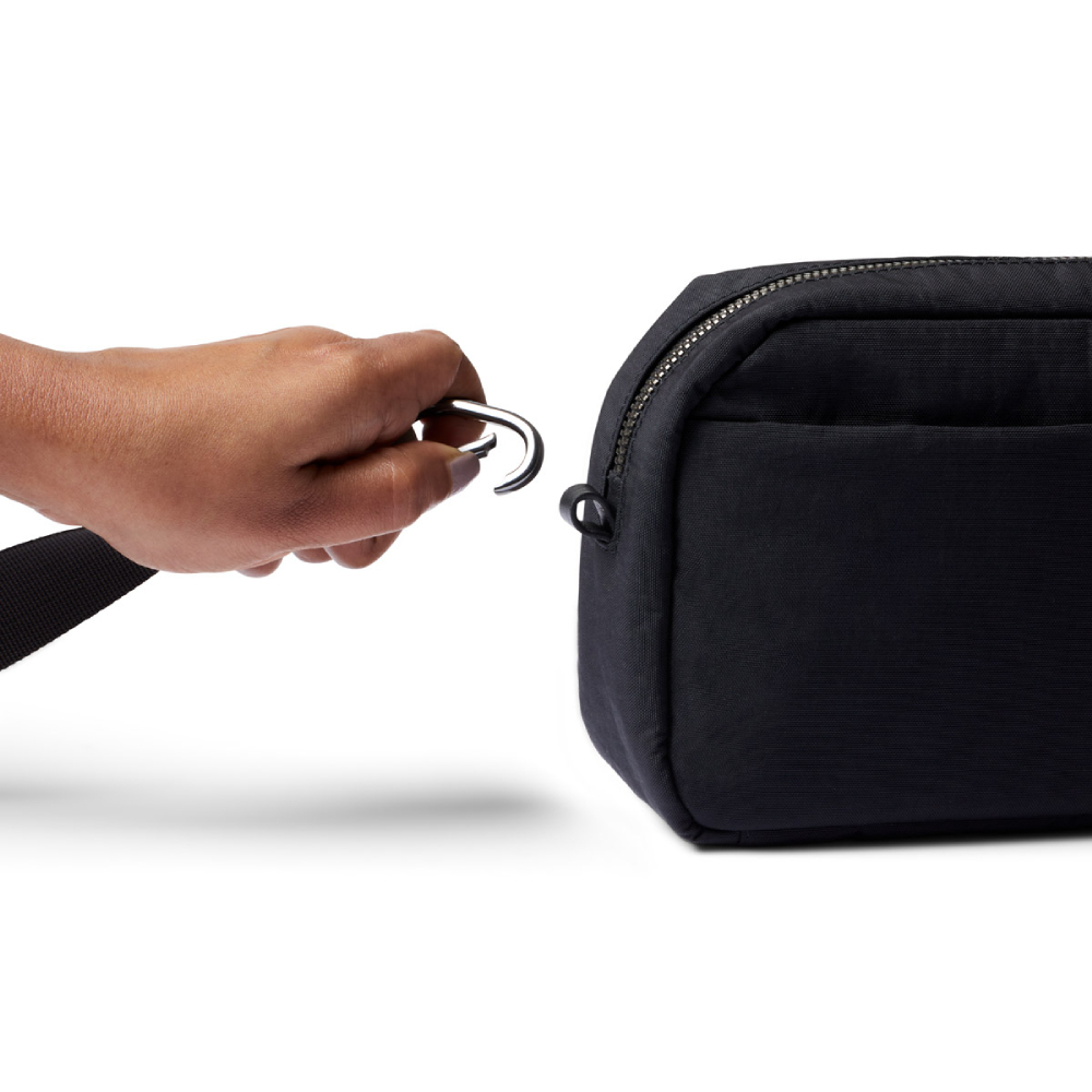 澳洲Bellroy|Tokyo Crossbody 元氣斜背包- 極光黑|Studio1954 澳洲Bellroy|Tokyo Crossbody 元氣斜背包- 極光黑|Studio1954