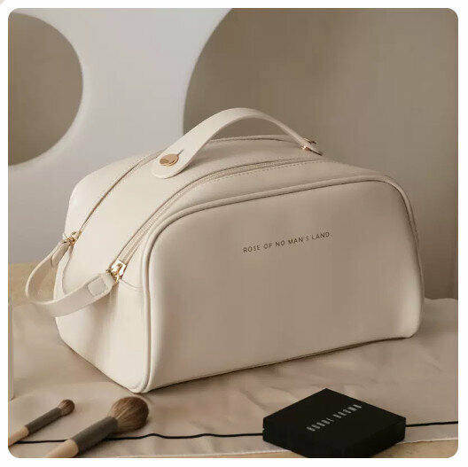 Hotly recommended travel cosmetics toiletry storage bag (milk apricot color [double-pull opening for easy storage]