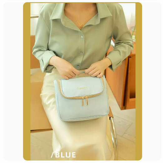 Hot recommended portable cosmetics storage bag (light blue)