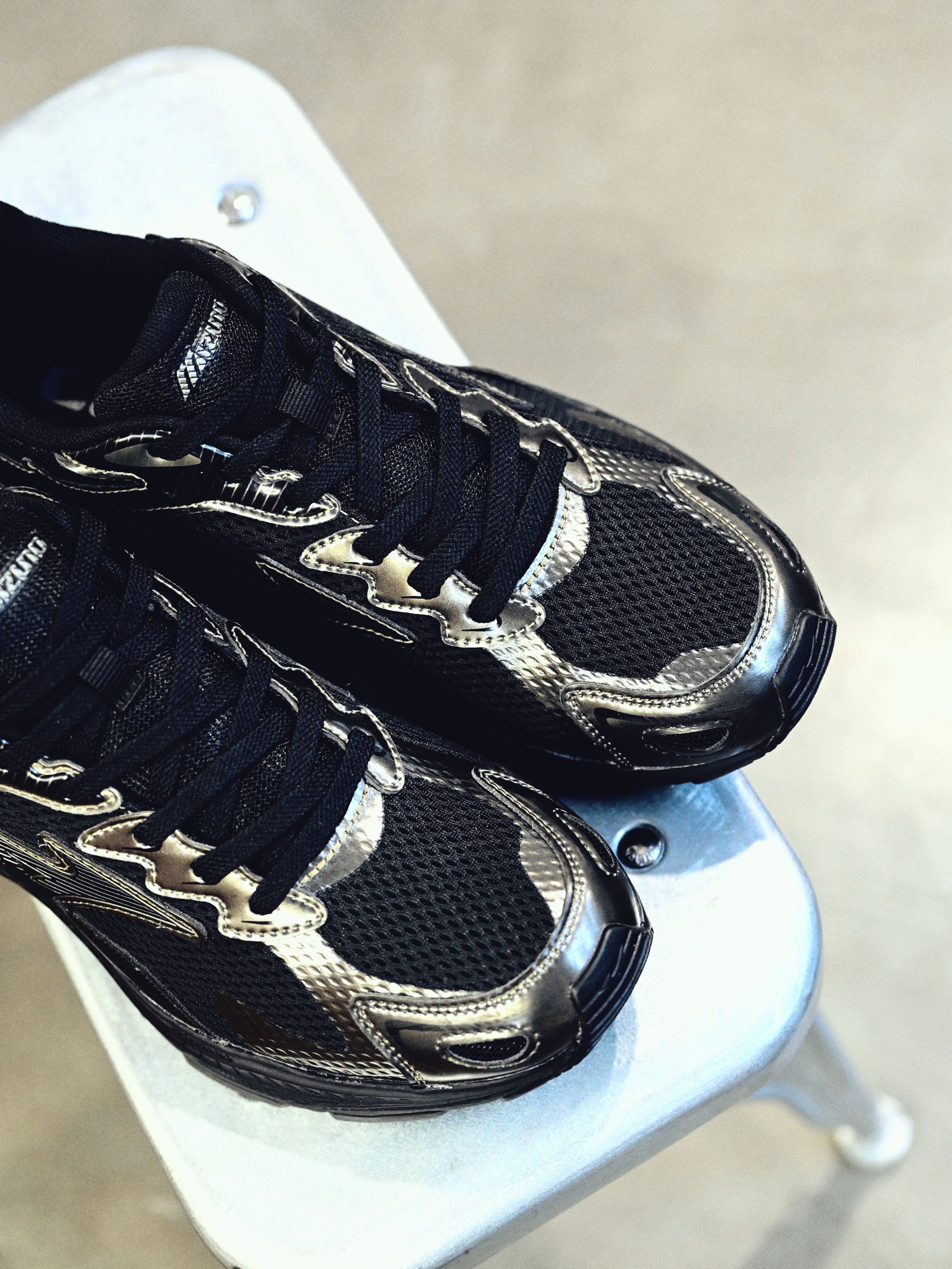 [預訂] Mizuno Racer S Black D1GH223521