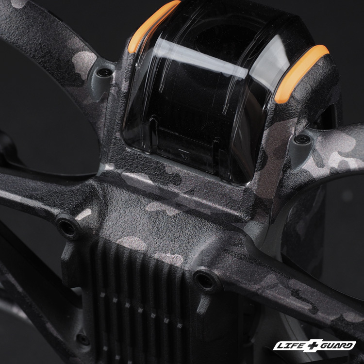 LIFE+GUARD 貼膜安裝示意，適用 DJI Avata 2