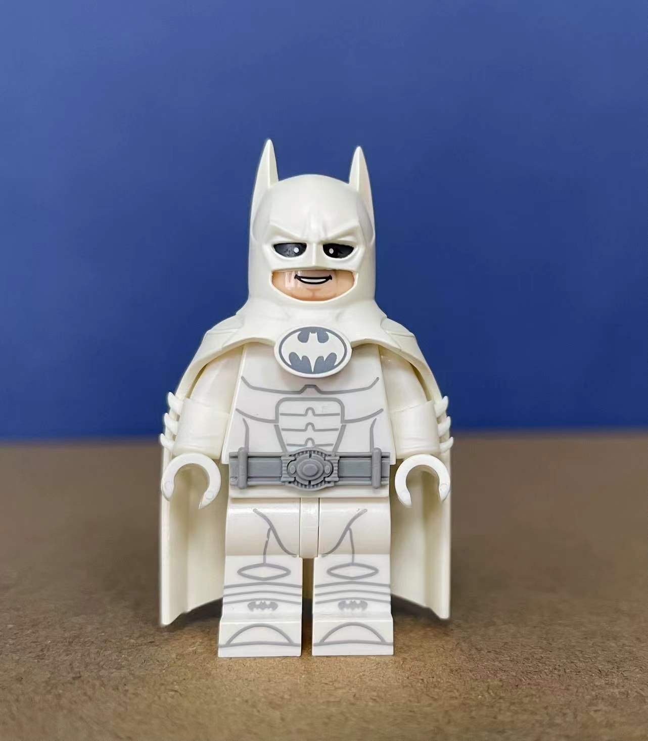 [MrJ Brick][In Stock] Keaton Batman - Special White Ver. [PADprinted]