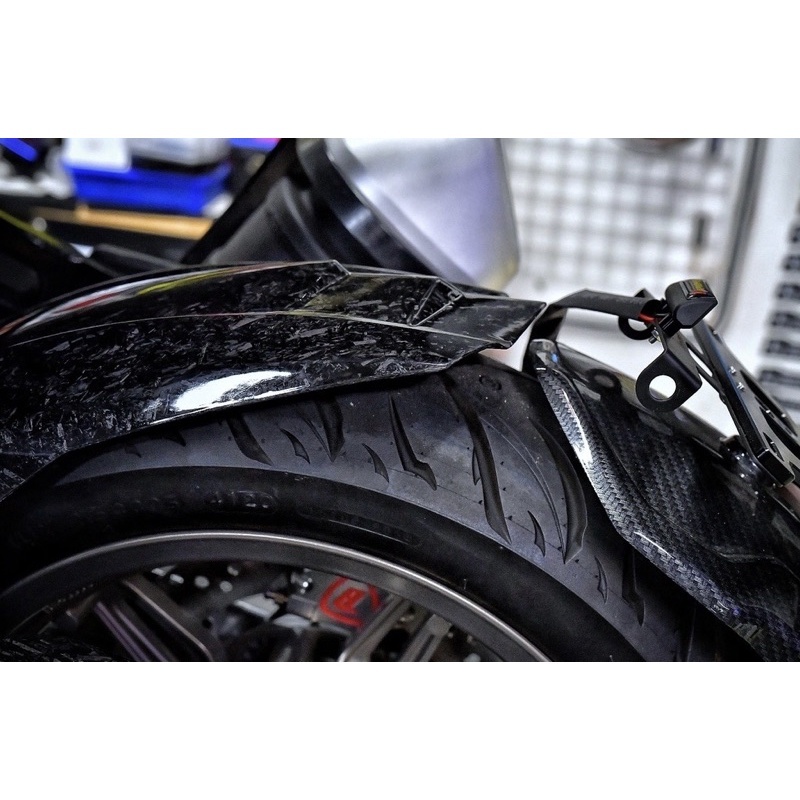 【巴風特 Bpahomet】巴風特 後土除 內土除 卡夢 碳纖維 鍛造碳纖維 非包覆 光陽 KRV/KRV180 皮帶版