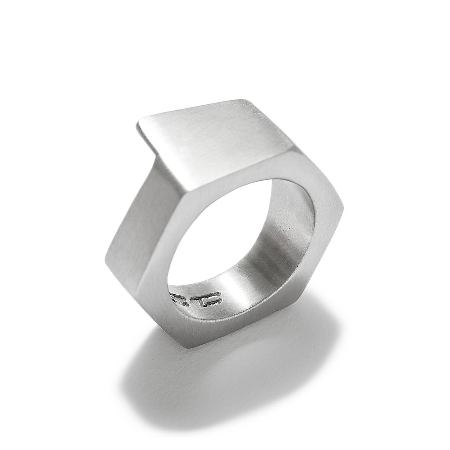 Fe3c Deformed Nut Ring 螺帽戒指