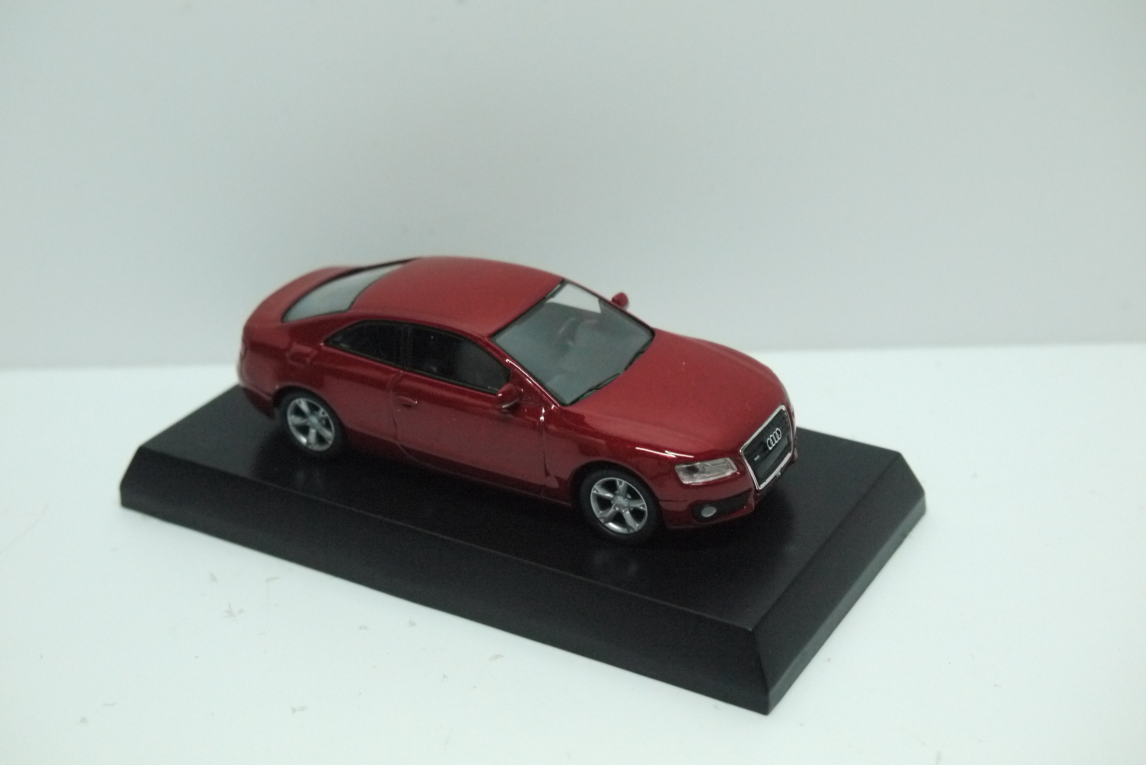Kyosho Audi A5 Red