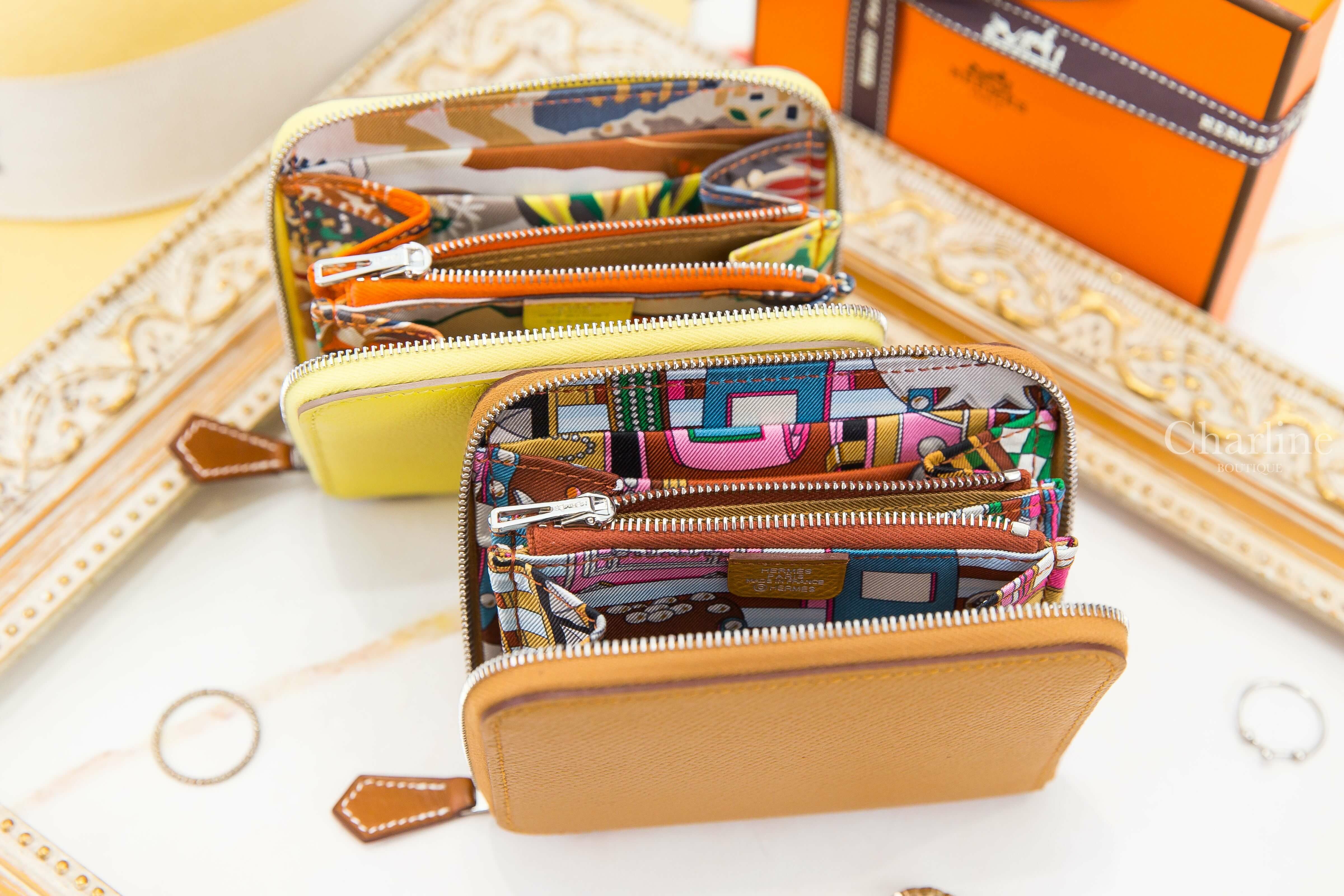 Hermès Silk' In Compact Wallet 9R Evercolor 萊姆黃絲巾短夾,Hermès Silk' In Compact Wallet 2S Epsom 芝麻黃色絲巾短夾-Charline Boutique 精品代購