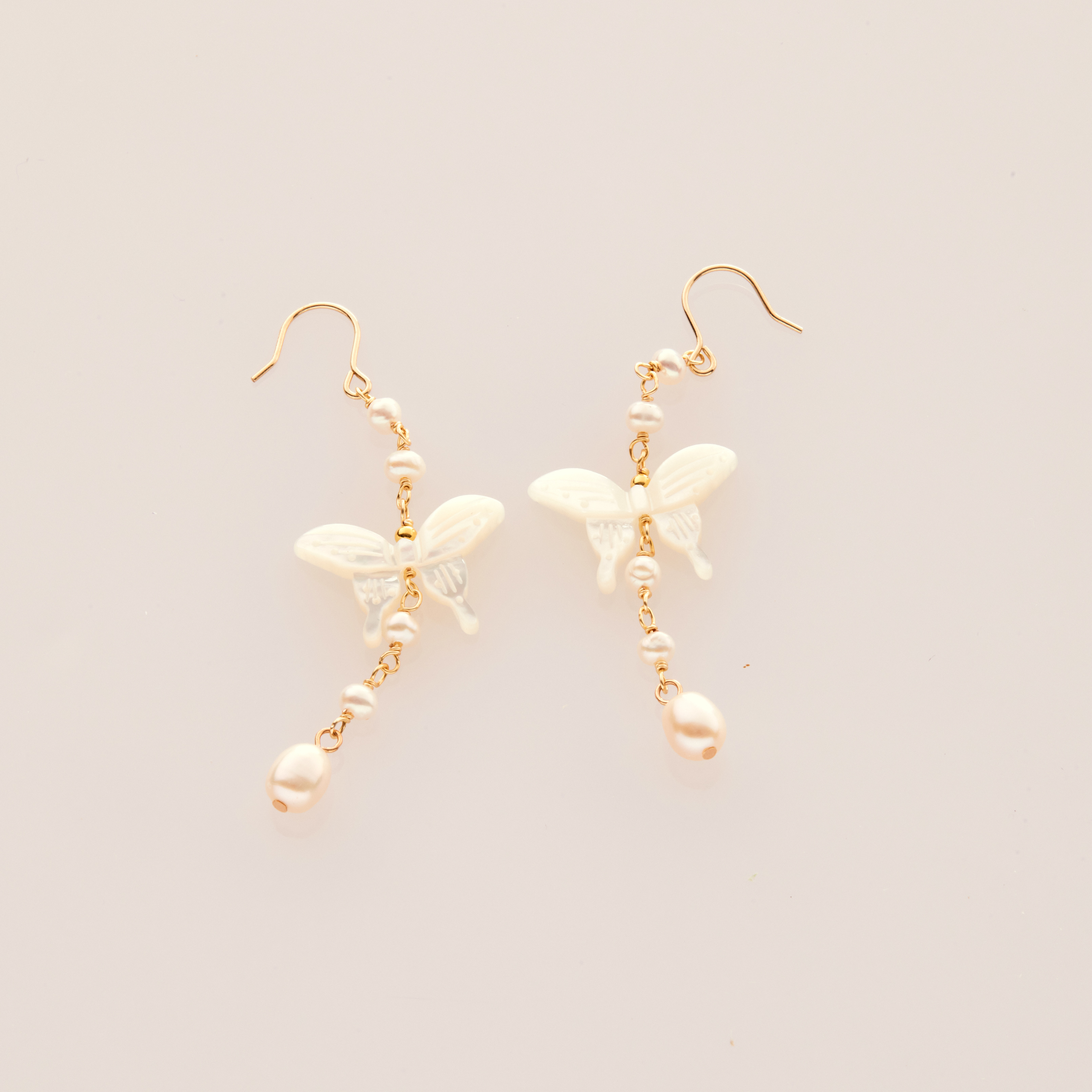 E1429 | 14kgf 蝴蝶珍珠耳環