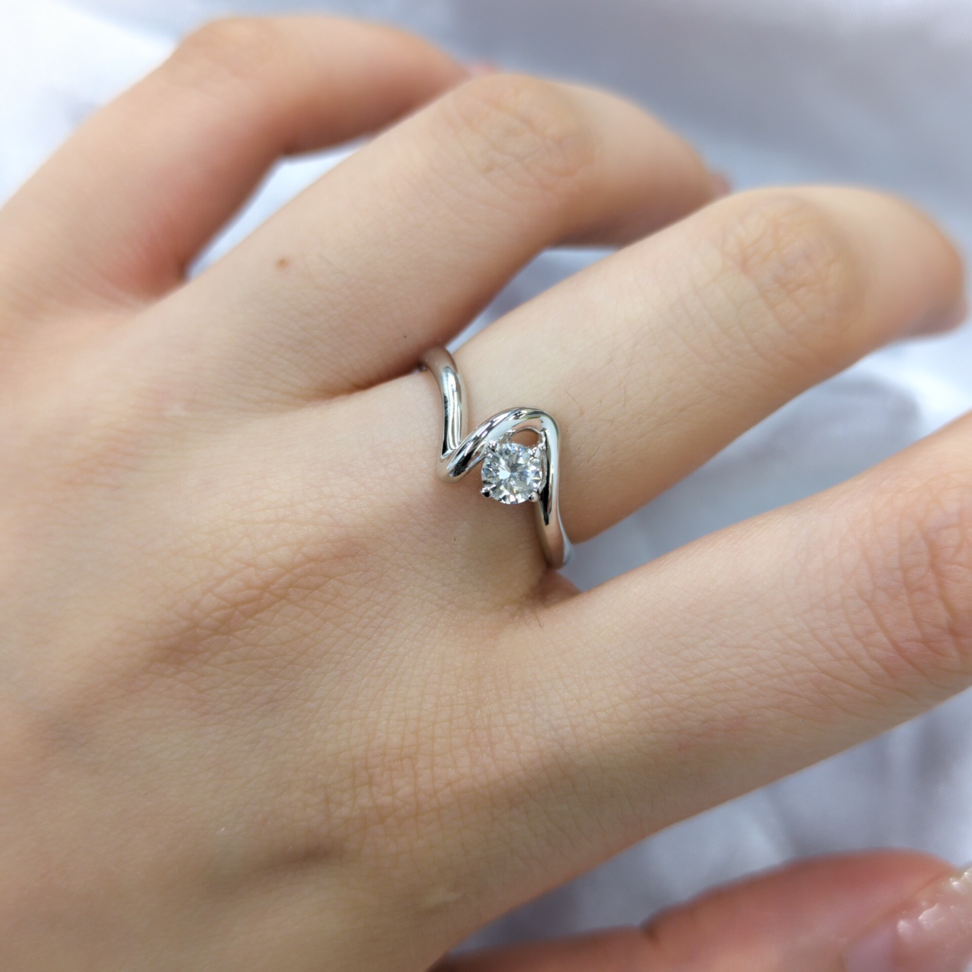 18K White Gold 0.27ct Diamond Ring