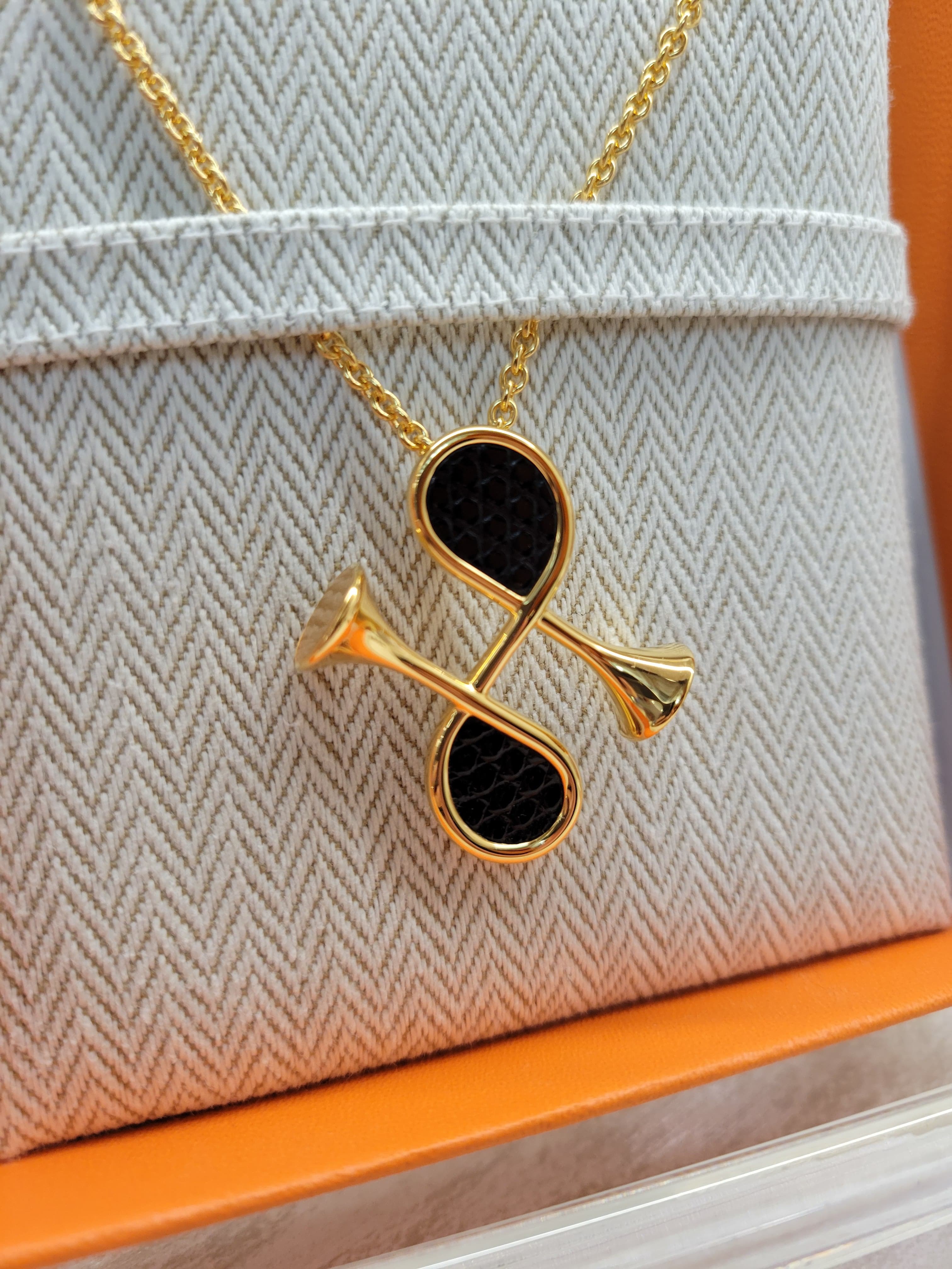 HERMES COR H PENDANT NOIR F Natura lizard 蜥蜴皮 黑金