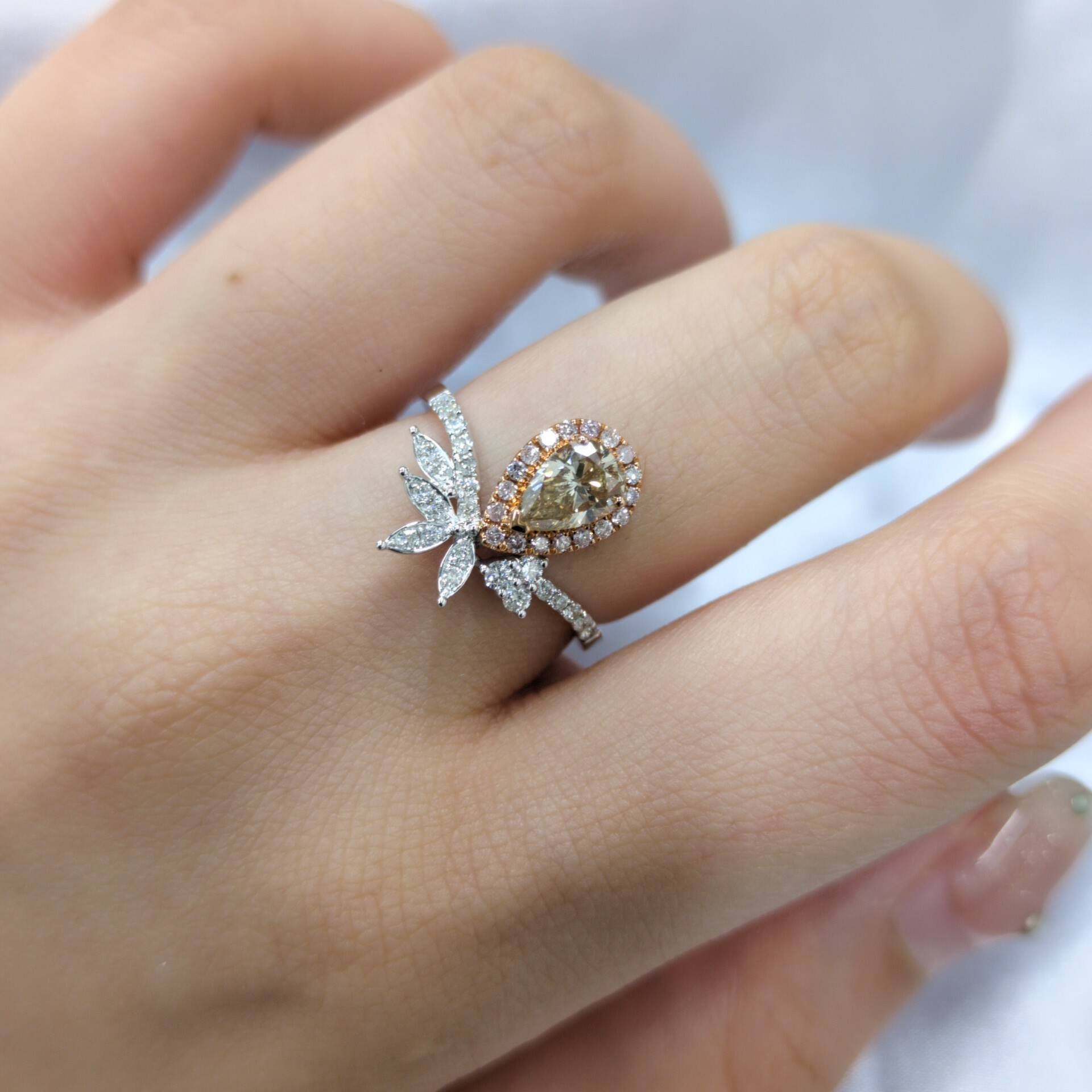 18K Gold 0.54ct Fancy Champagne Pear Shaped Diamond Ring