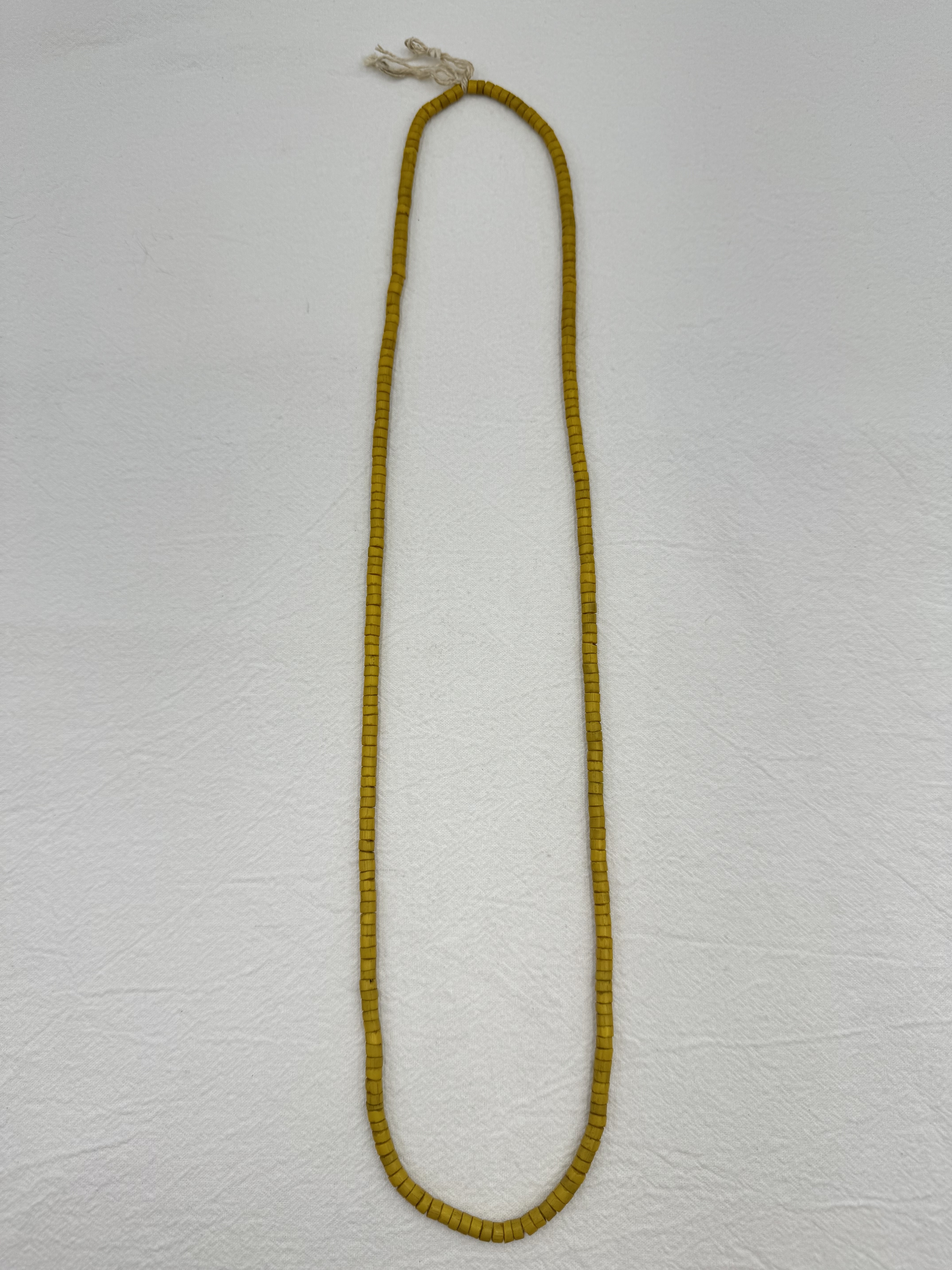 條-No.1尼泊爾貿易黃古珠4.4*3.1總長85cm約243顆