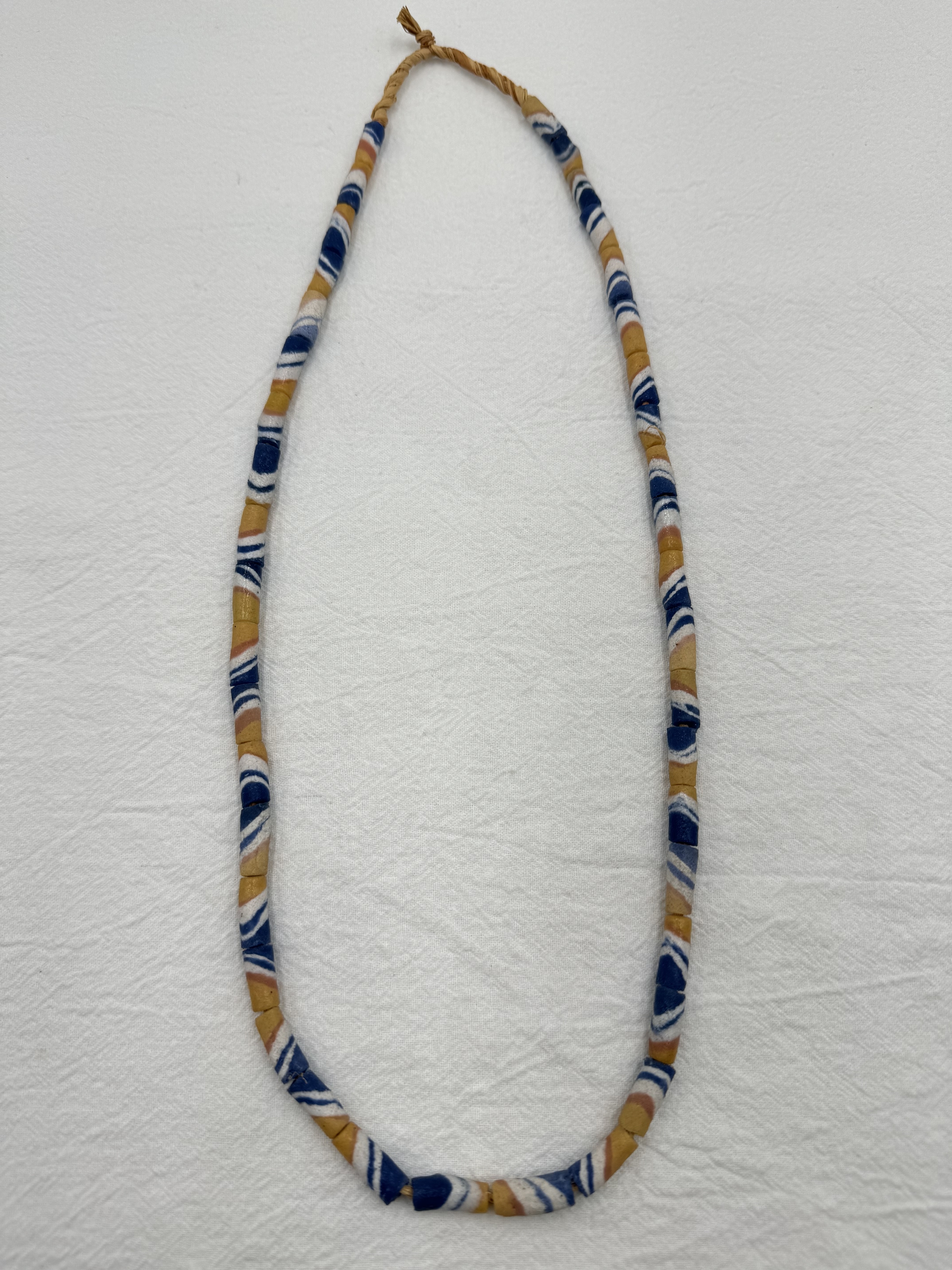 黃藍色紋路長筒沙珠0.6cm*1.5cm總長64.5cm約41顆