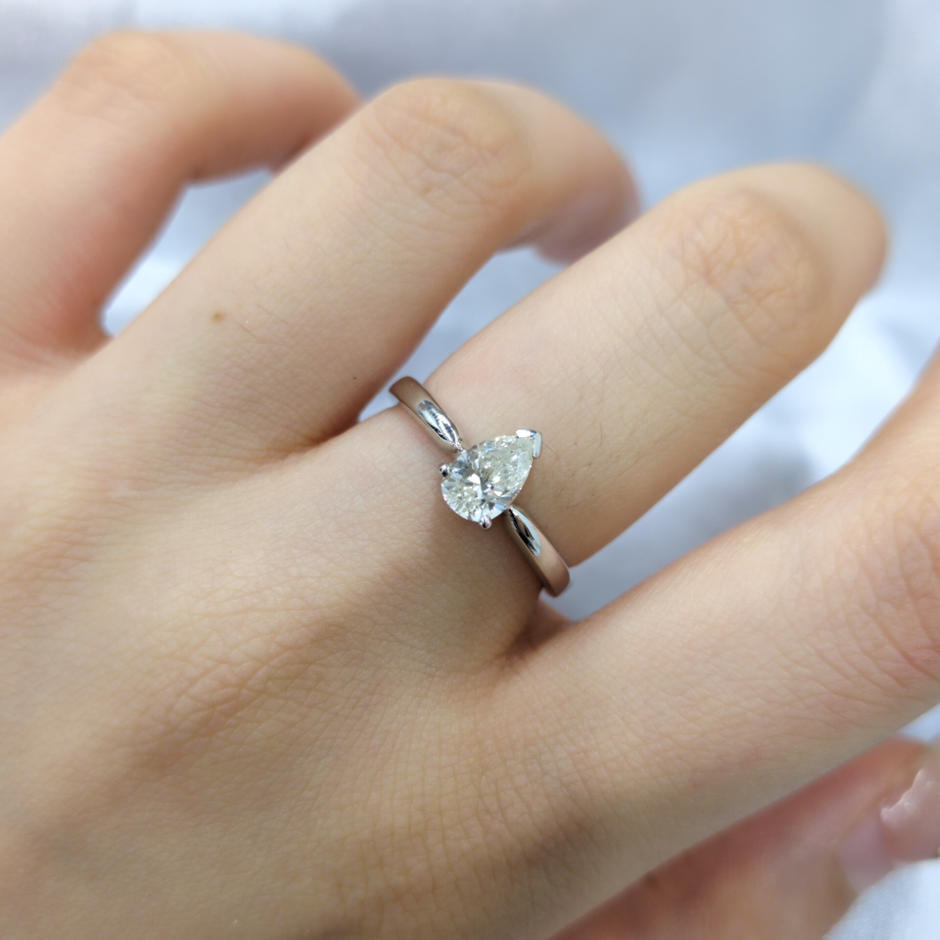 18K White Gold 0.55ct Pear Shaped Diamond Ring