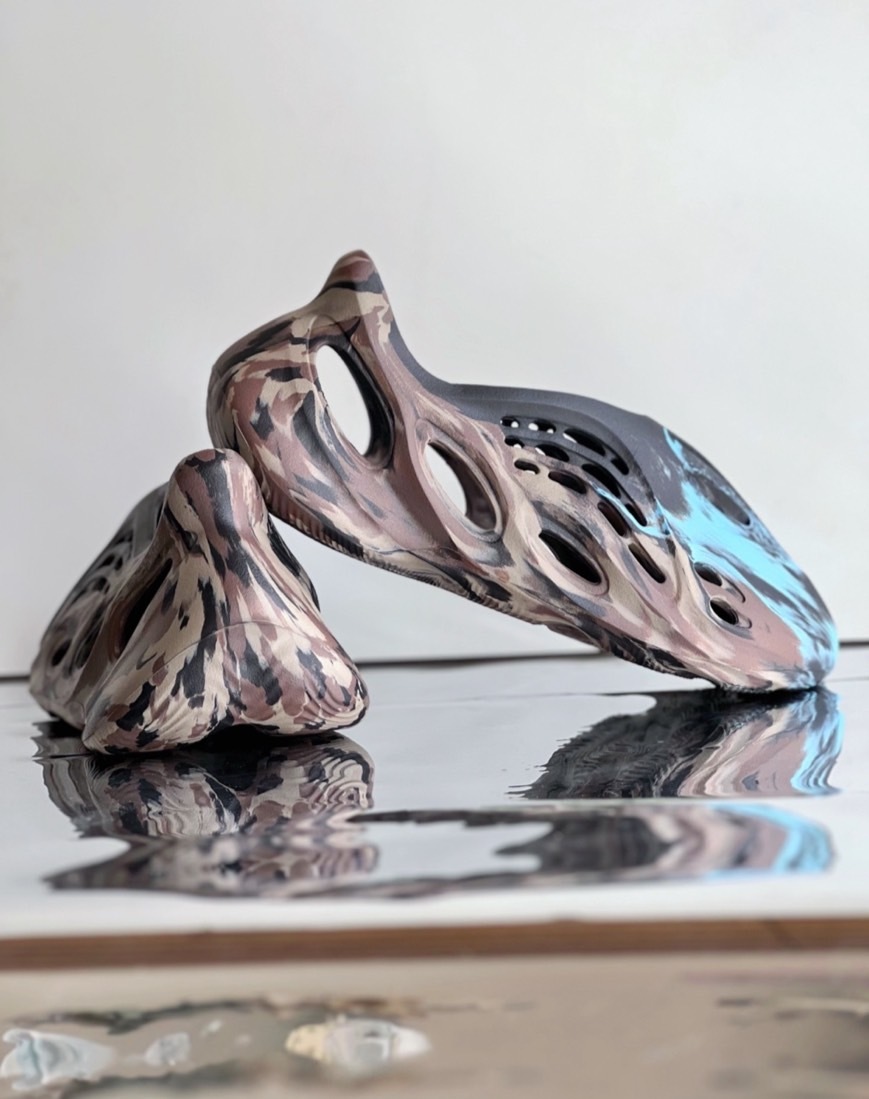 Adidas Yeezy Foam RNNR MX Cinder 藍色火焰 洞洞鞋 ID4126