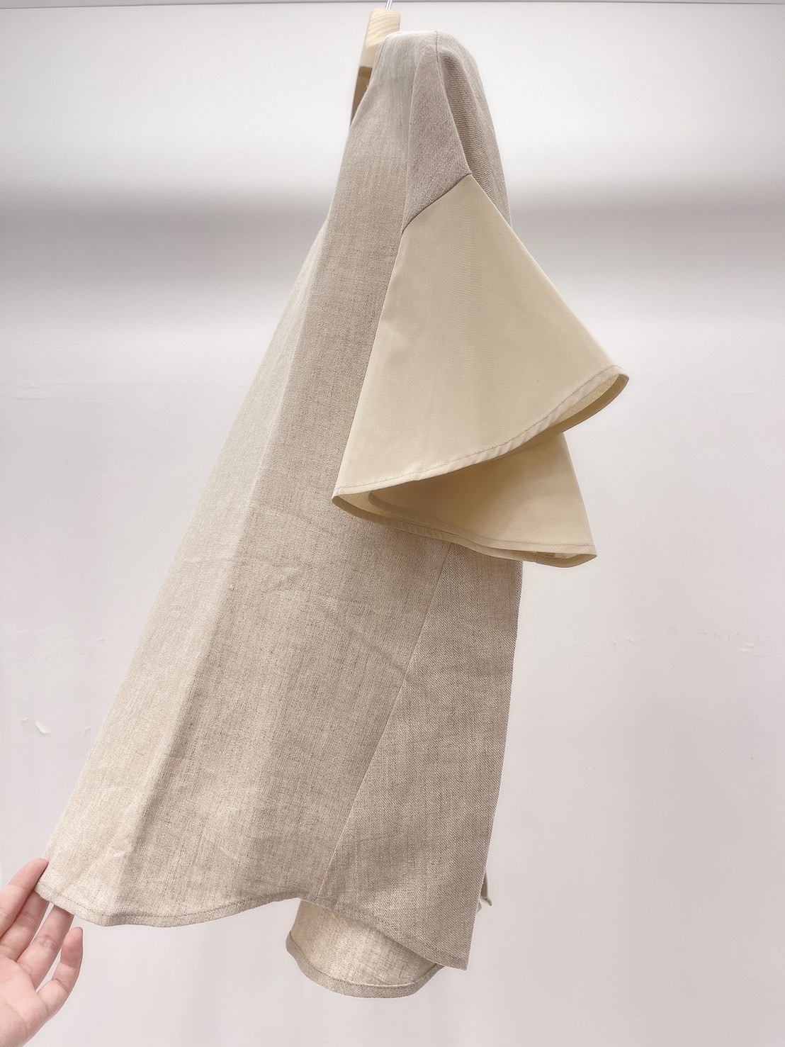 荷袖雙素材上衣