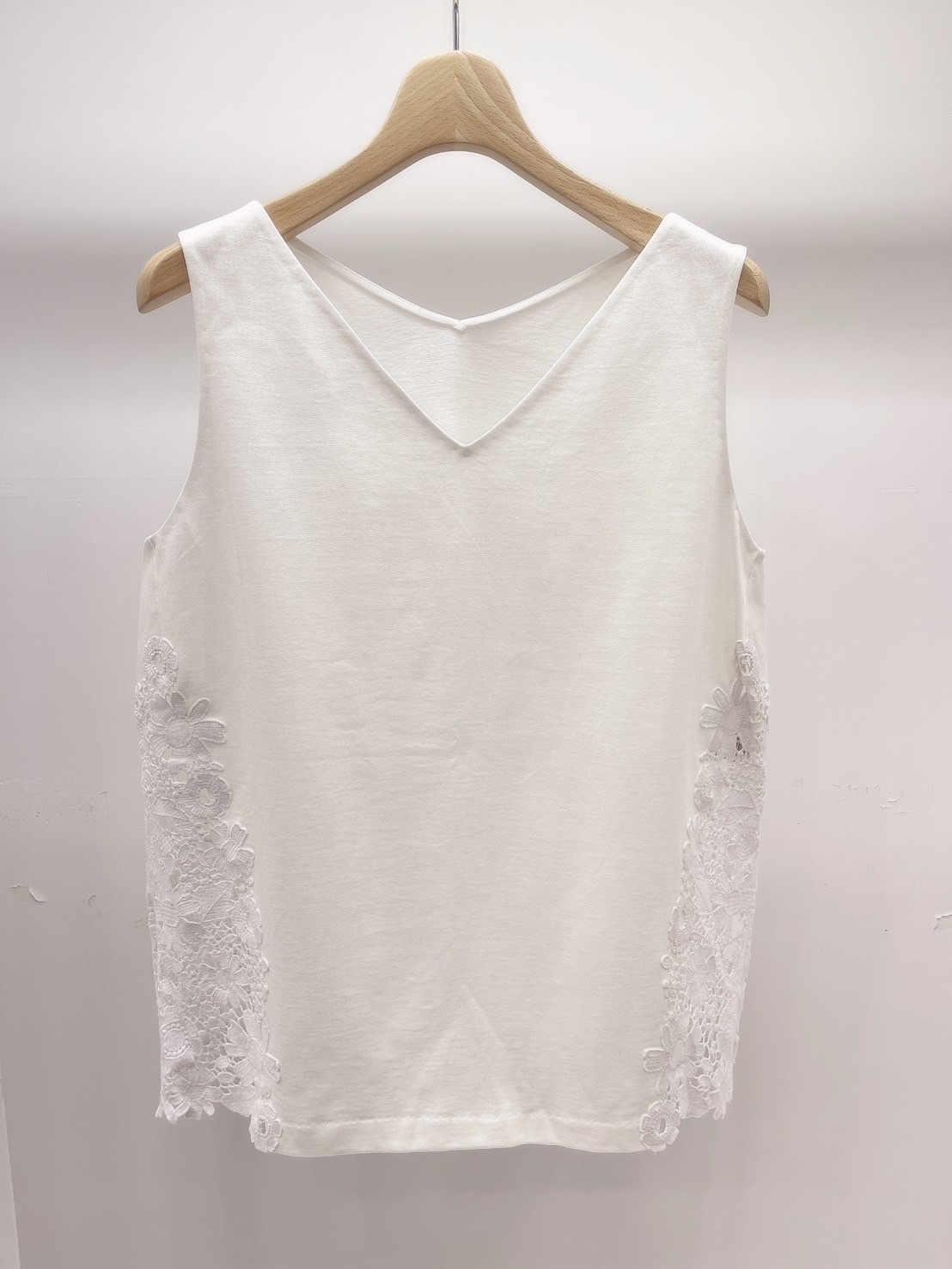 側LACE花無袖上衣