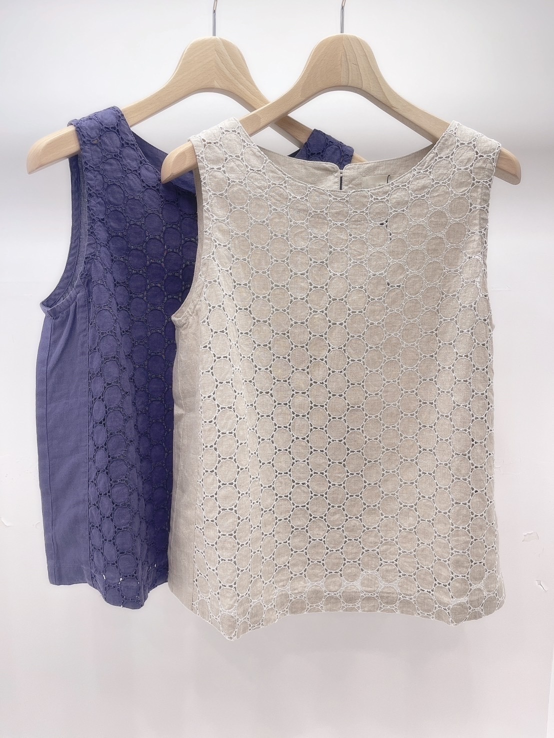 麻料刺繡無袖上衣