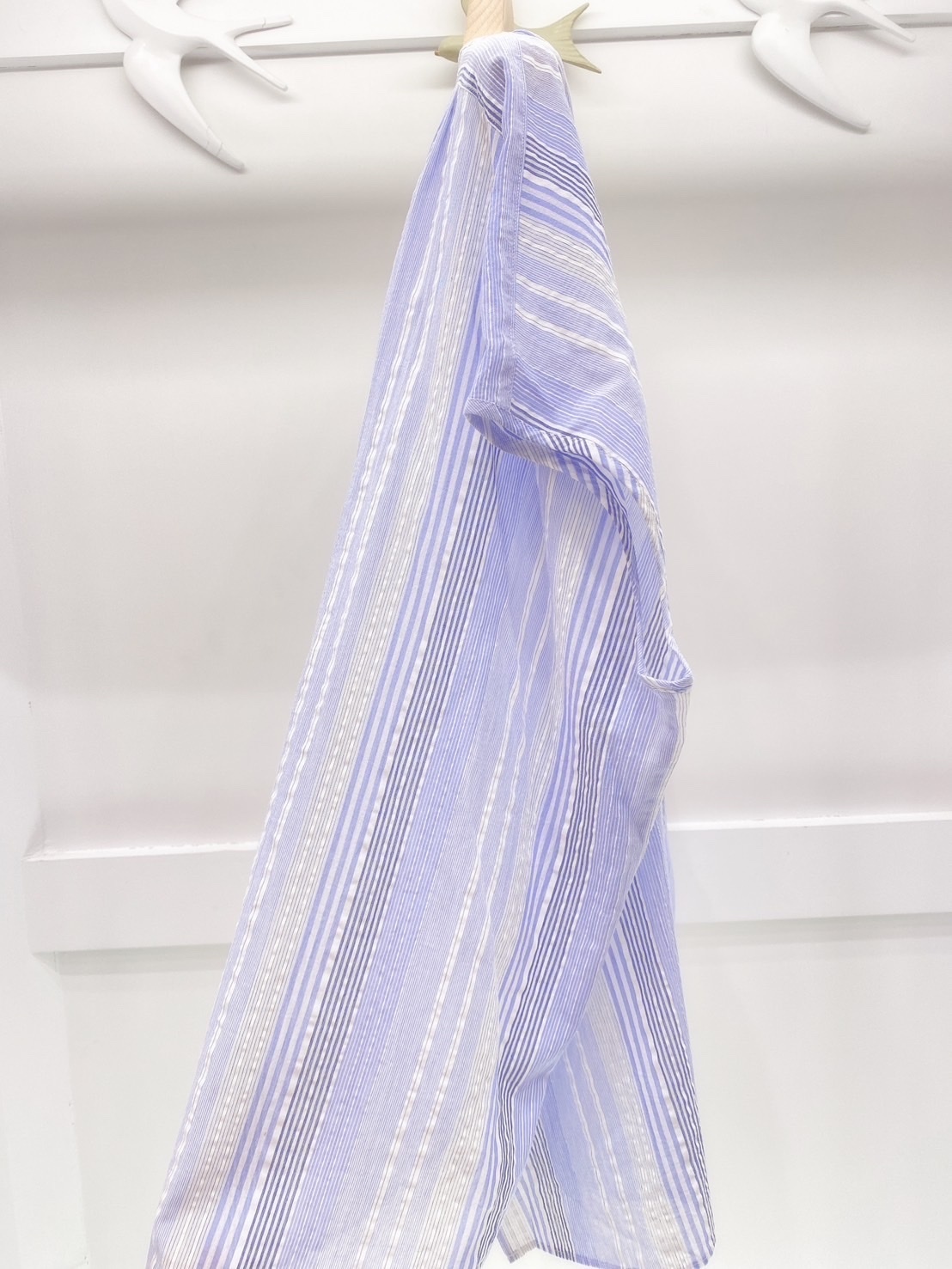 涼夏直條款上衣