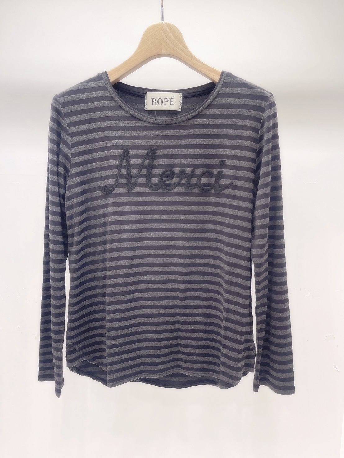 條紋字母長袖棉T