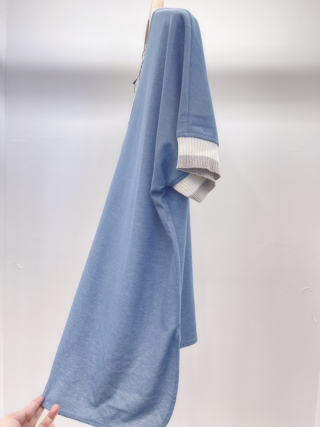 前短後長縮口上衣