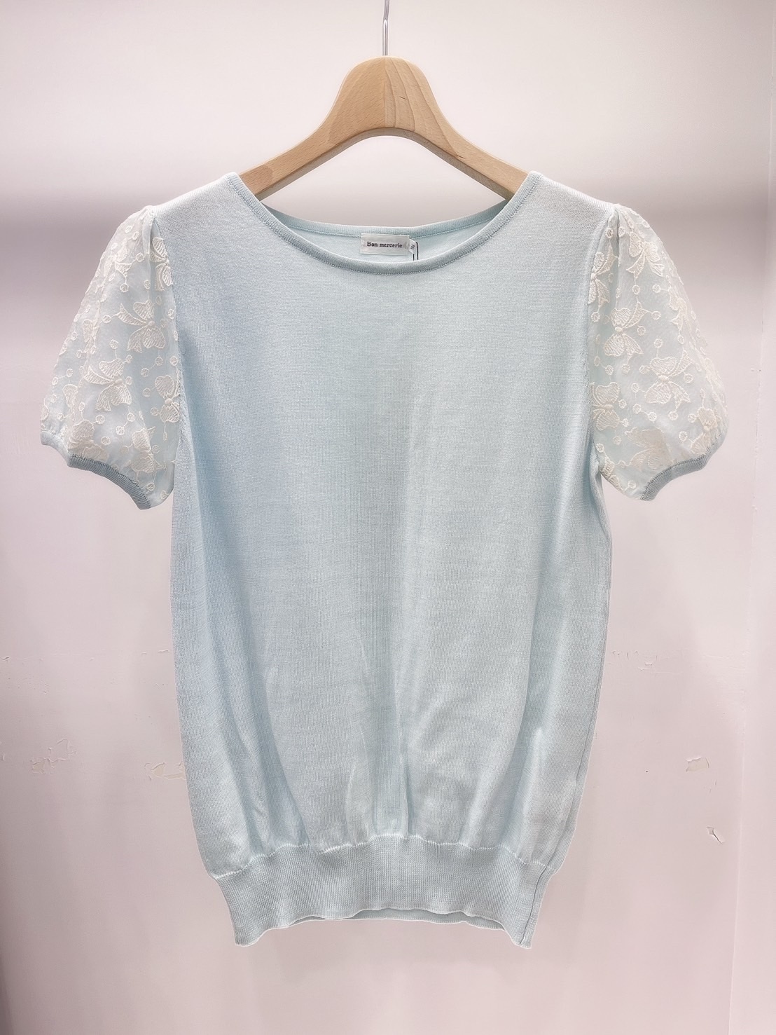 袖刺繡蝴蝶結針織上衣