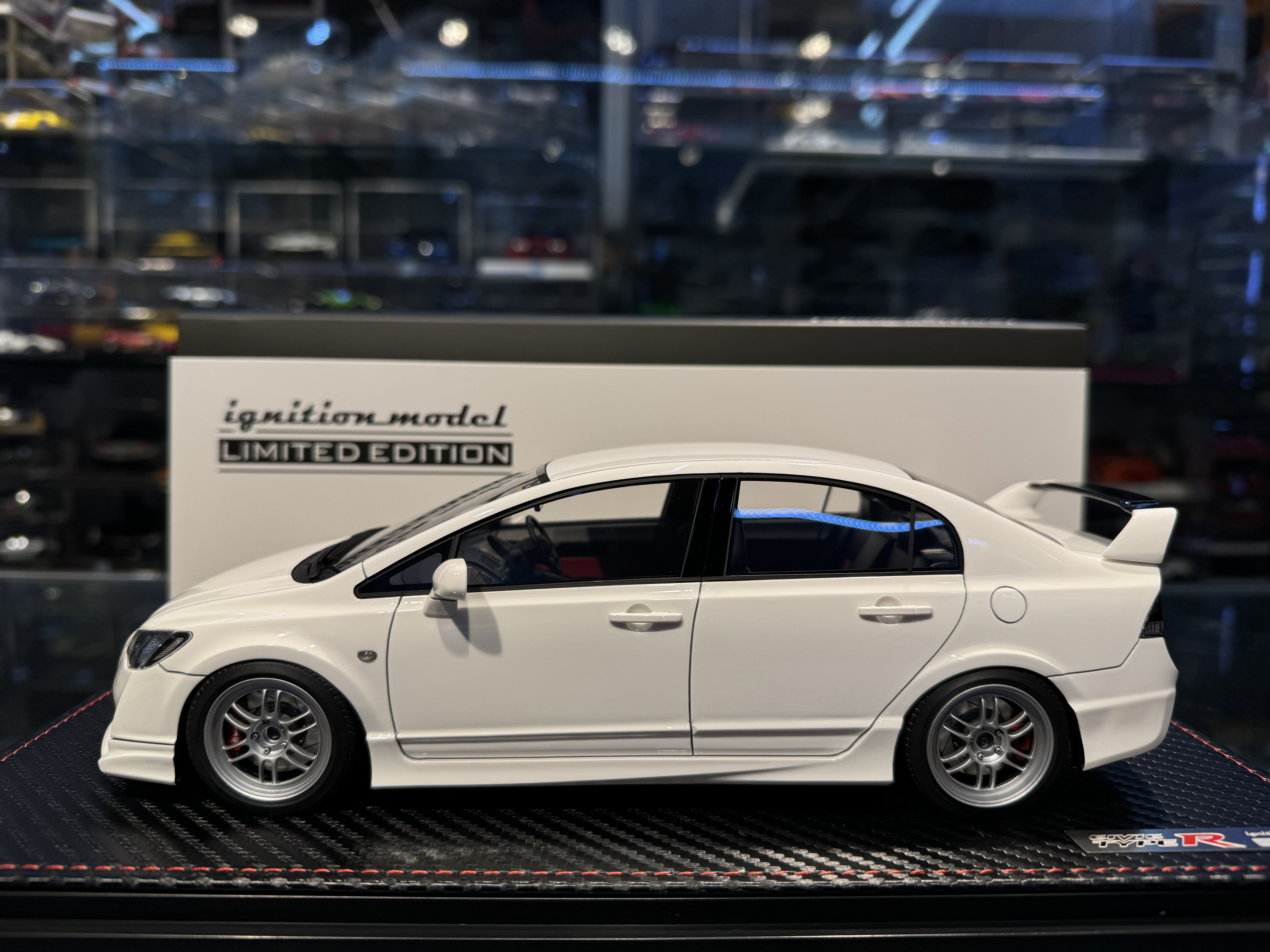 ignition Honda CIVIC FD2 TYPE R White K20A Engine 1/18