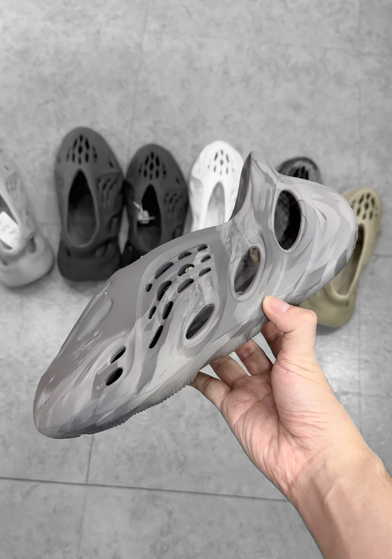 現貨 Adidas Yeezy Foam RNR MX Granite  IE4931