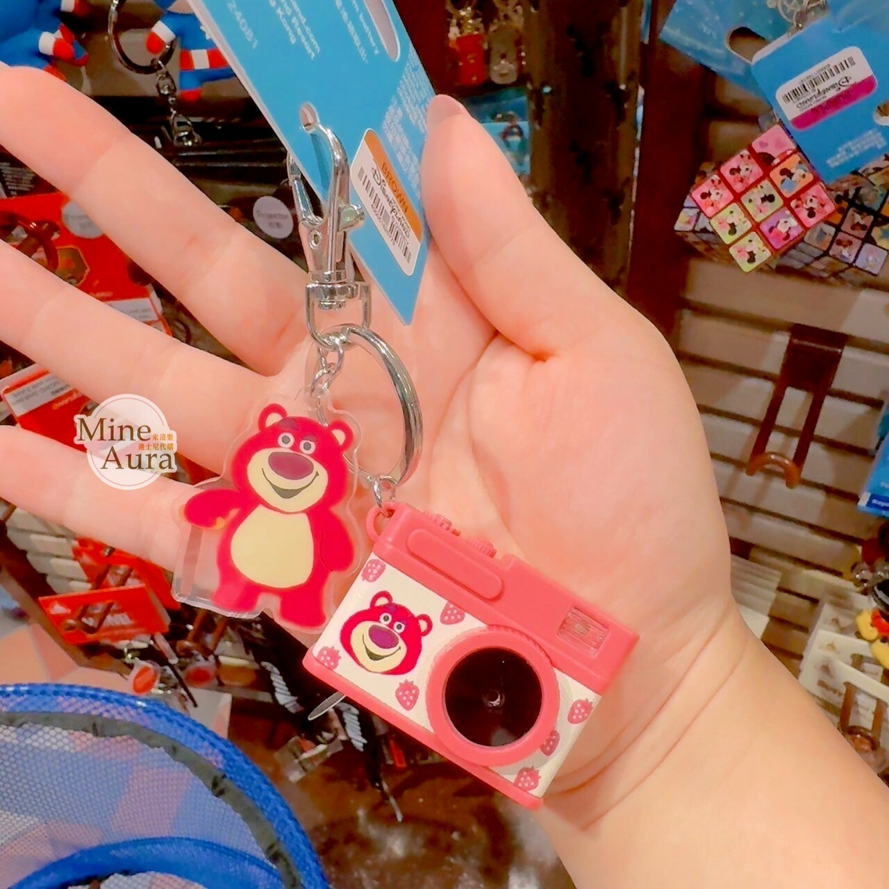 熊抱哥 Lotso 相機造型 快門閃光設計 鑰匙圈 吊飾 玩具總動員 Toy Story -香港迪士尼樂園
