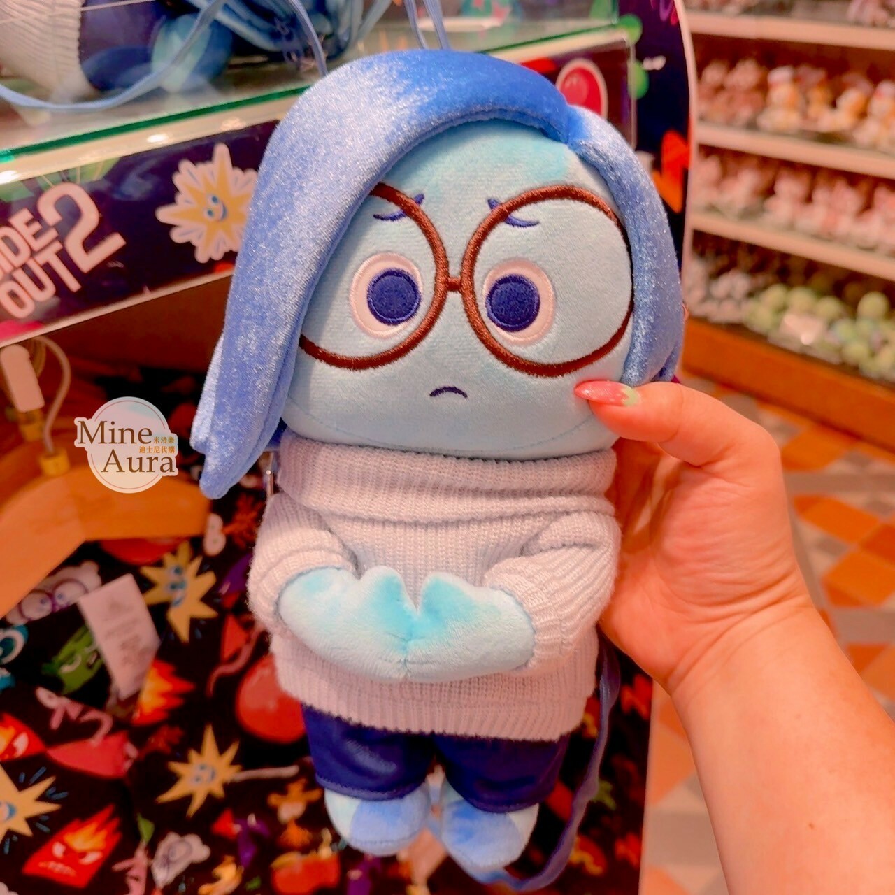憂憂 Sadness 絨毛 娃娃 造型 斜背 小包 腦筋急轉彎 Inside Out -香港迪士尼樂園