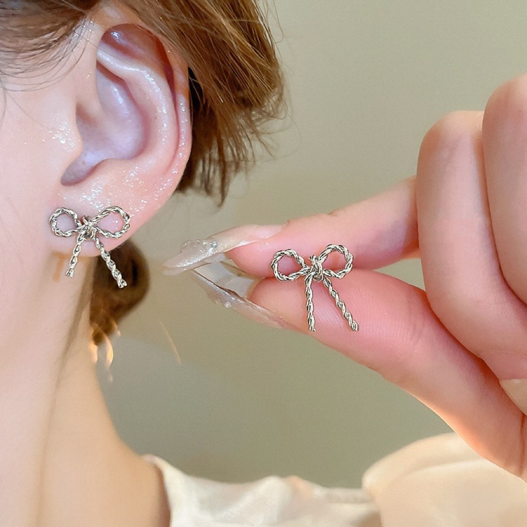 編織銀鏈條蝴蝶結 立體耳釘