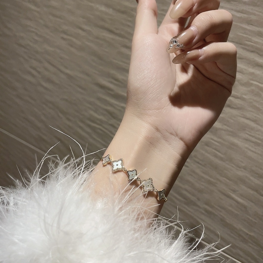 14k神仙白貝老花鑽設計款 抽拉手鍊