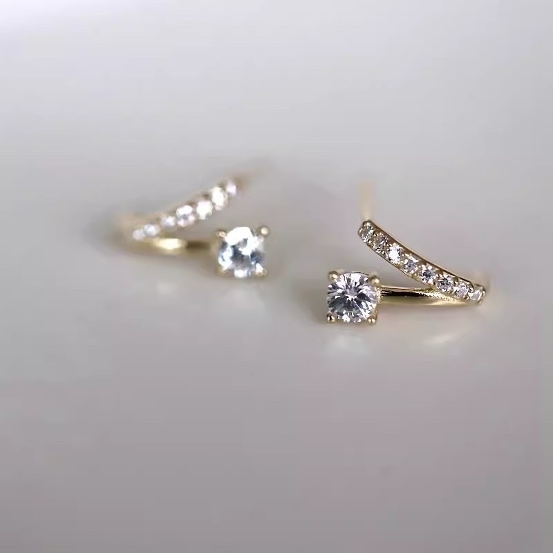 高級v鑽小耳釘/耳夾