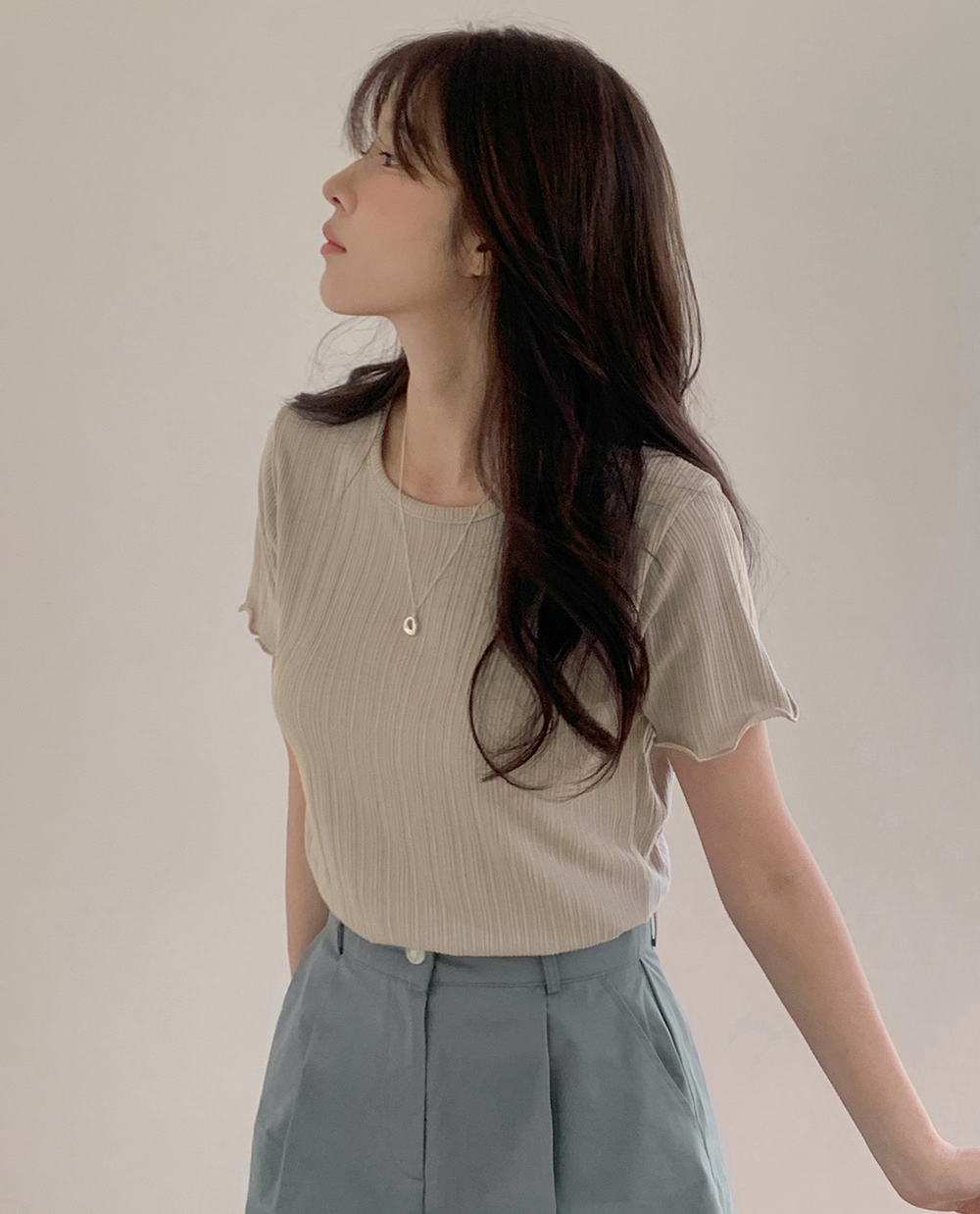 韓國Cherrykoko授權 韓系溫柔涼絲壓紋荷葉邊上衣